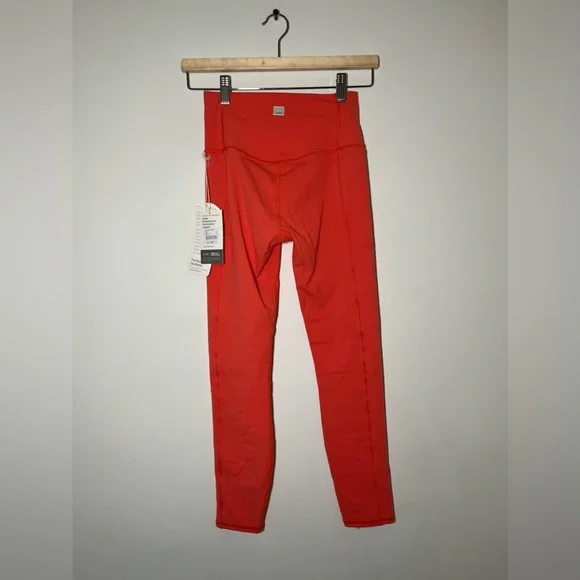 VUORI HIGH RISE STUDIO POCKET 7/8 LENGTH LEGGING IN GRAPEFRUIT SIZE XS *NWT* - Picture 5 of 7